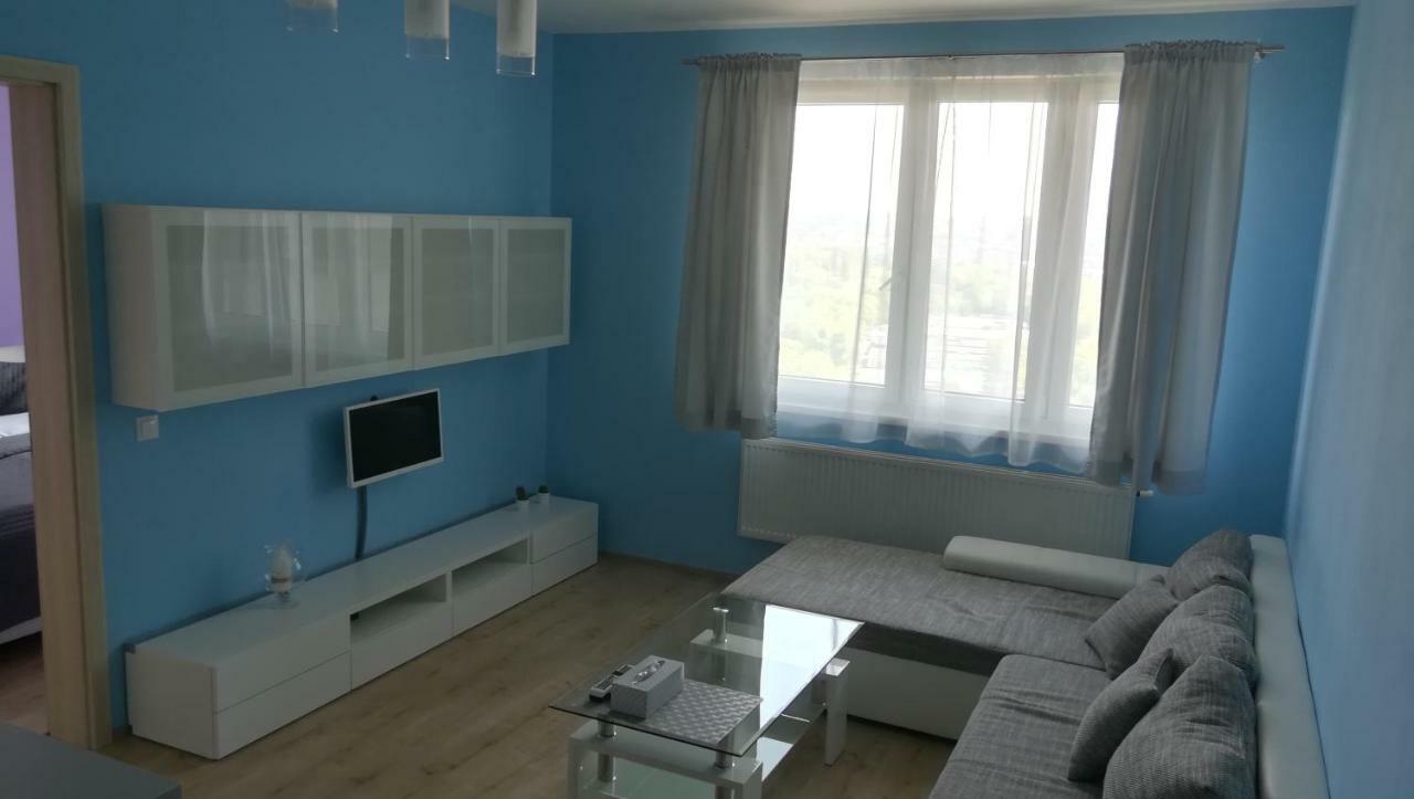Big Apartment Rezidence Eliska Prag Exteriör bild